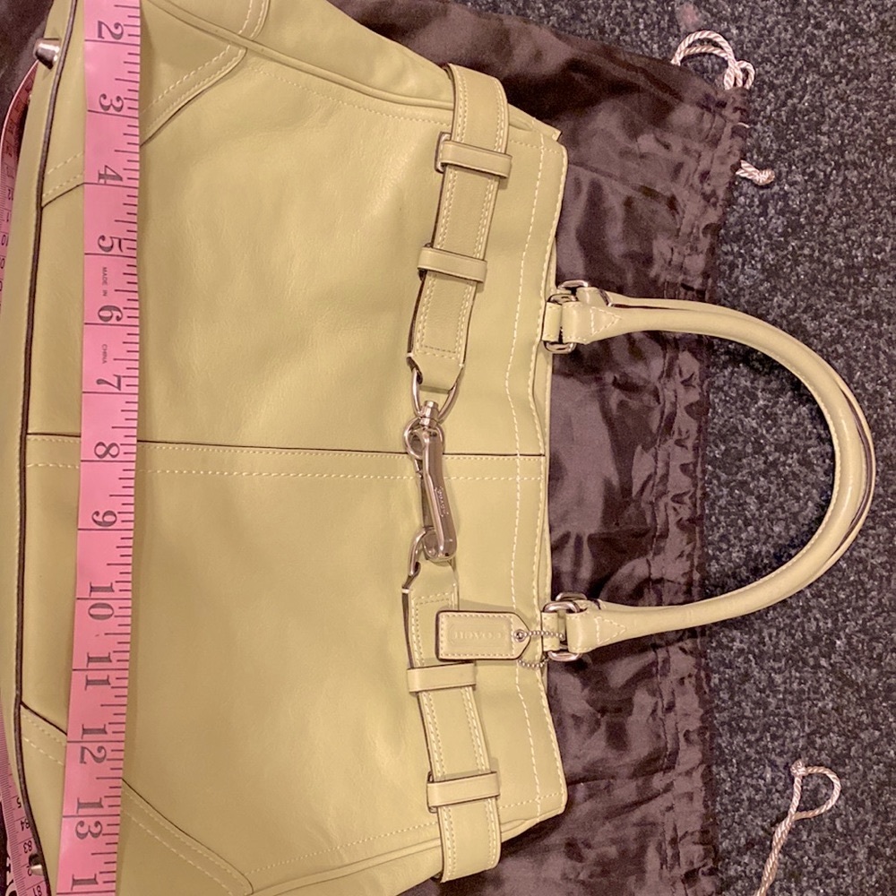 COACH large lime (pear) leather Carryall w/rolled leather handles, #F11200 - Picture 14 of 15